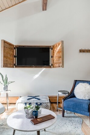 Interior - VAIL HAUS: 3 Bedroom Penthouse + Loft on Bus Route (Vail)