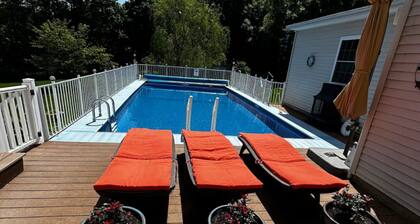 Home away from home Hot Tub and Pool in Middletown home of Wesleyan university