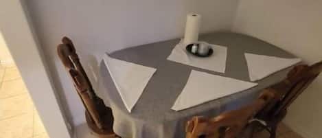 Ruokailu