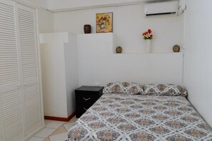 2 bedrooms, iron/ironing board, free WiFi - Sephina Villa St Lucia Island (Gros Islet)