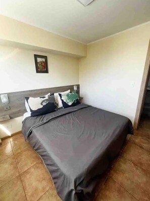 1 habitación y ropa de cama 