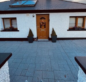 Exterior detail - River Cottage. Traditional Irish Cottage in Mullingar Ireland (Mullingar)