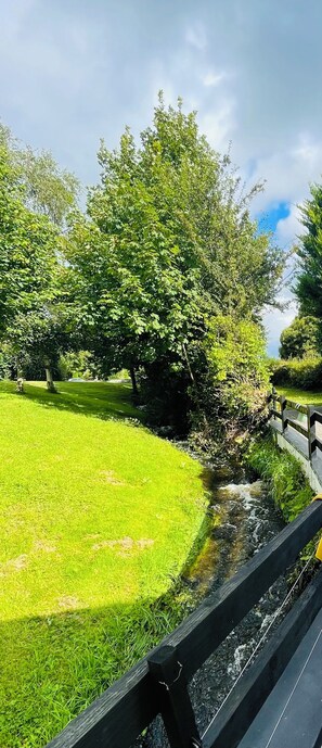 Property grounds - River Cottage. Traditional Irish Cottage in Mullingar Ireland (Mullingar)