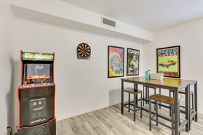 Dining - Rooftop Skyline Views! Family-Friendly Phoenix Gem (Phoenix)