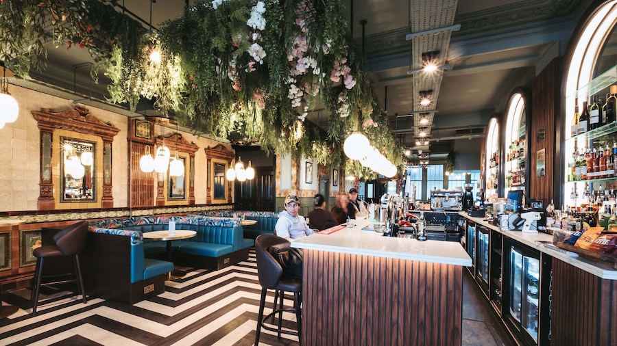 The Royal Bar & Shaker