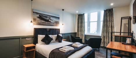 Comfort Double Room, Private Bathroom, Sea View | Iron/ironing board, free WiFi, bed sheets