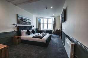 Comfort Double Room, Private Bathroom, Sea View | Iron/ironing board, free WiFi, bed sheets - The Royal Bar & Shaker (Morecambe)
