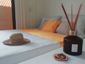 2 bedrooms, iron/ironing board, WiFi, bed sheets - Tiny Eco pool villa 3 beds 1 min beach serviced (Jambiani)