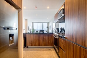 公寓, 2 間臥室, 可使用泳池 (2407) | 私人廚房 | 電冰箱、微波爐、烤箱、爐台