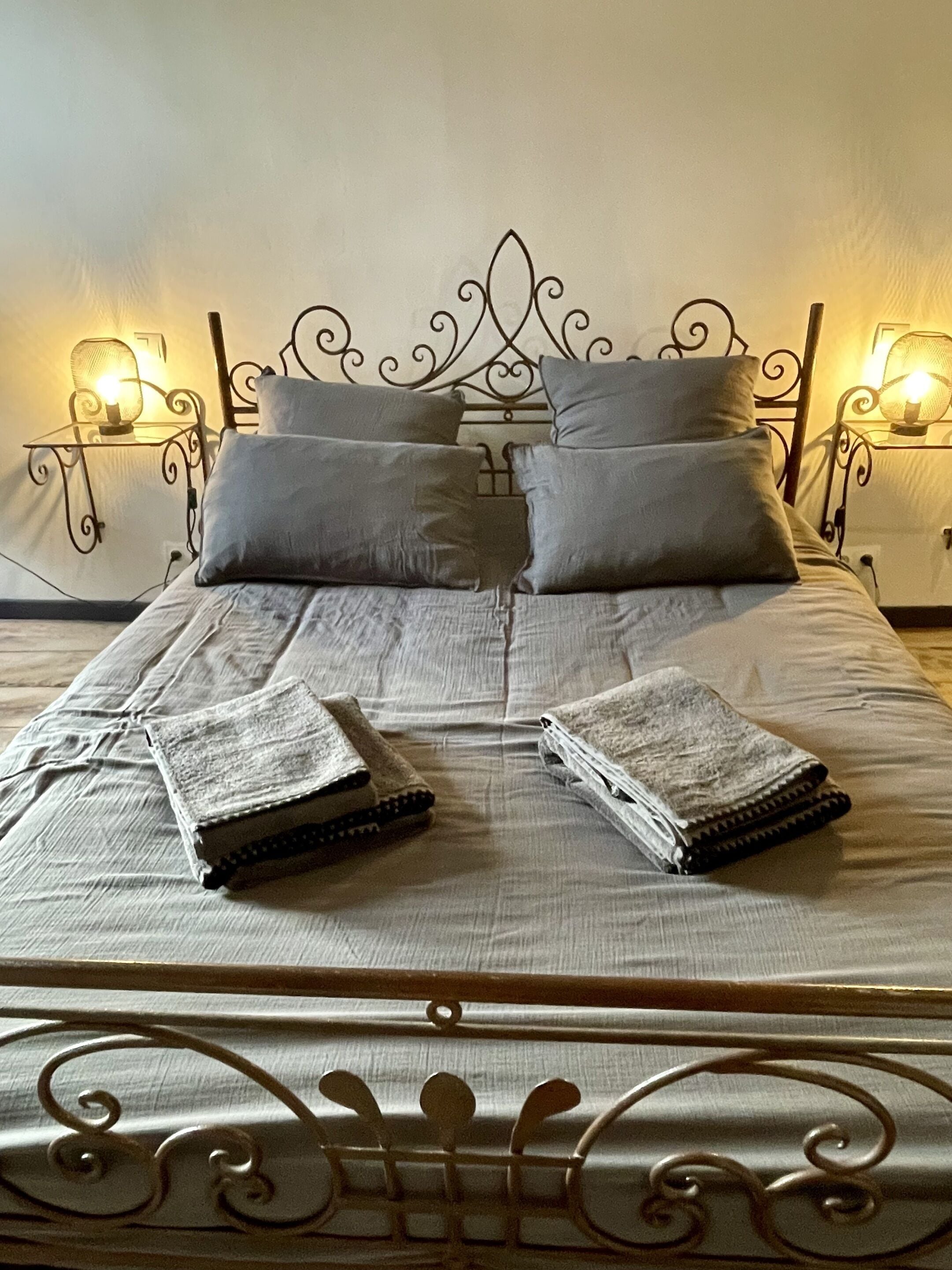 3 bedrooms, iron/ironing board, travel cot, free WiFi