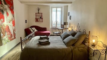 3 chambres, fer et planche à repasser, lit parapluie, Wi-Fi gratuit