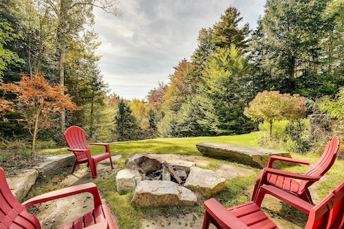 Winhall Home w/ Deck + Views, 6 Mi to Ski Slopes!