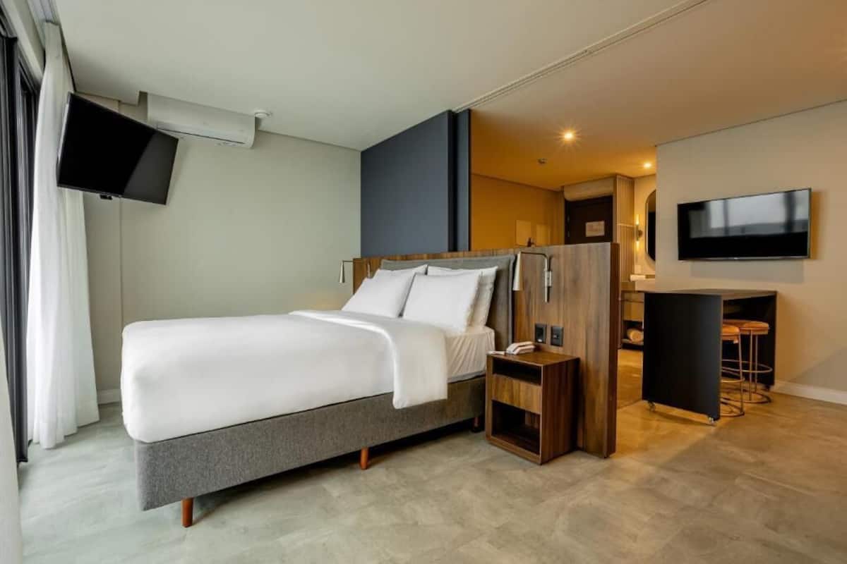 1 bedroom, minibar, in-room safe, free WiFi