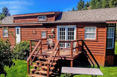 Eagle Nest Vacation Cabin #3 at Cabins at Creekside in the Black Hills of SD
