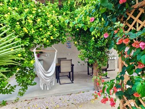 Terrace/patio - Tu Paraíso Tropical, Terraza y Piscina Soleada, Bañera con Hidromasaje y Jardin (Noord)