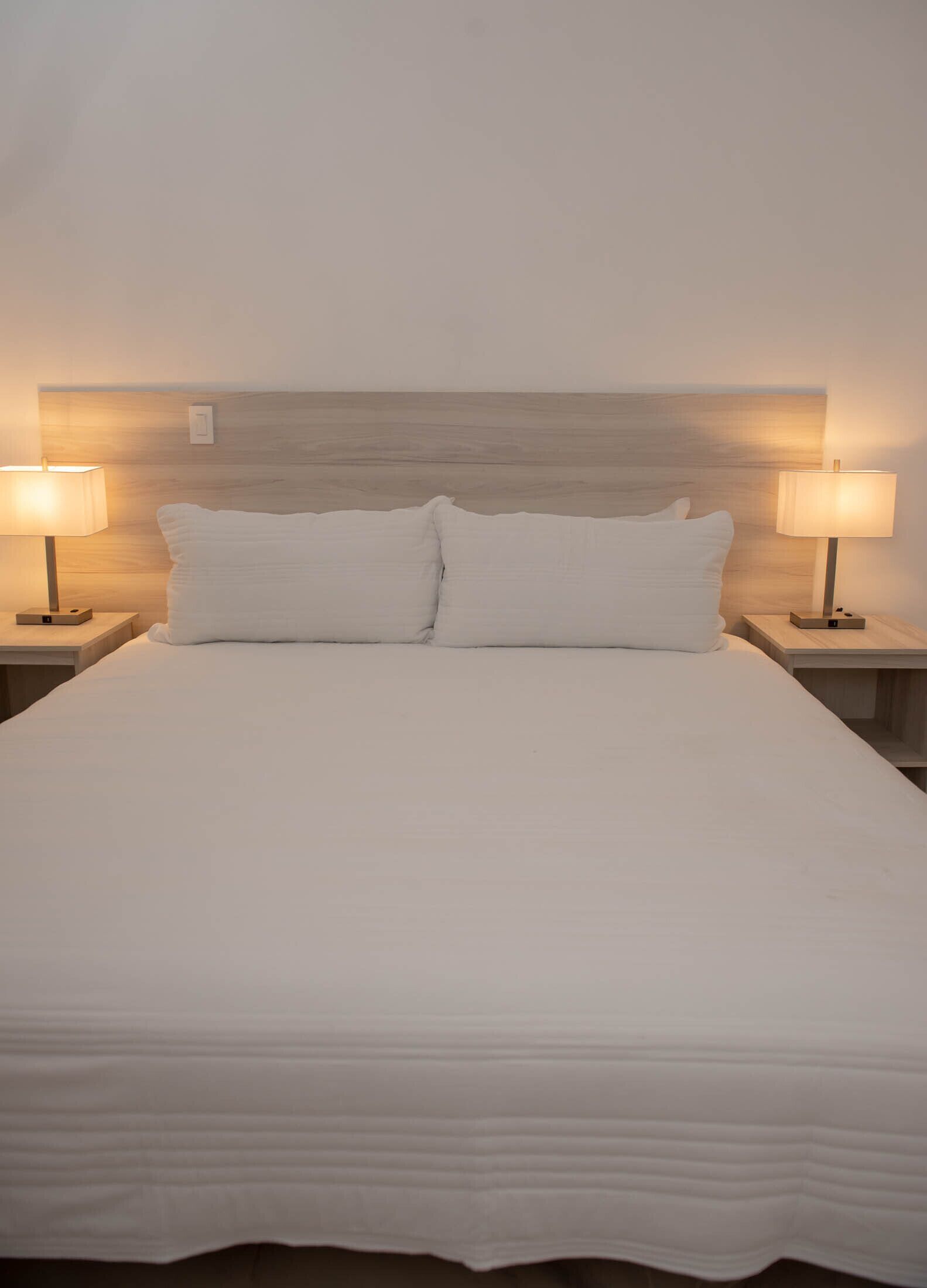 شقة عائلية | 4 عدّة غرف نوم وتجهيزات عازلة للصوت ومكواة/لوح كي وواي فاي مجانًا