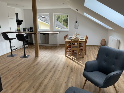 Moderne Ferienwohnung zum Wohlfühlen am Eingang der Kroppacher Schweiz