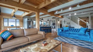 TV, fireplace, stereo