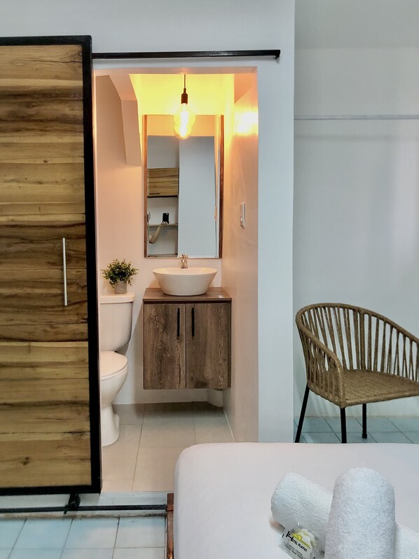 Standard Double Room Single Use | Individually decorated, desk, laptop workspace, free WiFi - Hotel playas (Pedernales)