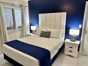 1 غرفة نوم ومكواة/لوح كي وواي فاي وملاءات أسرّة