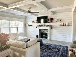 Smart TV, fireplace, stereo, printers - Spacious & Cozy Masters Rental! (Grovetown)