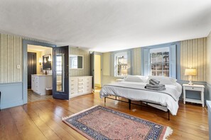 3 quartos, ferros/tábuas de passar roupa, Wi-Fi de cortesia