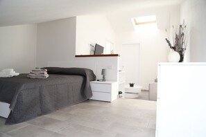 1 bedroom, Internet - Decimomannu Lovely Room With Wifi! (Decimomannu)