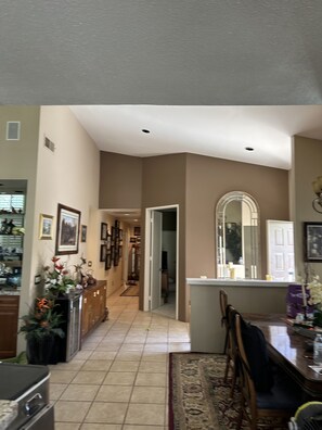 Dining - Comfortable 3 bed, 3 bath on PGA West, Palmer golf course. Incredible views. (La Quinta)