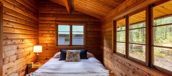 3-bedroom, 2 bath cabin in Mount Hood Village