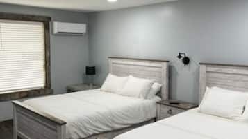 Deluxe Suite | Individually decorated, free WiFi, bed sheets