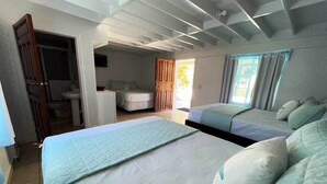 Deluxe Room, Balcony, Courtyard View | WiFi (free) - Eastern Harbor Resort (Isla de Utila)