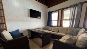 Apartment, Balcony, Sea View | Living area - Eastern Harbor Resort (Isla de Utila)