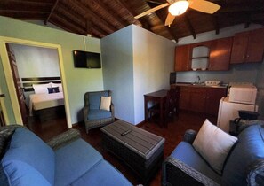 Classic Apartment, Balcony, Courtyard View | Living area - Eastern Harbor Resort (Isla de Utila)