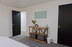 3 habitaciones, tabla de planchar con plancha y wifi gratis 