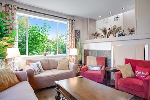 Smart TV, fireplace, foosball, table tennis