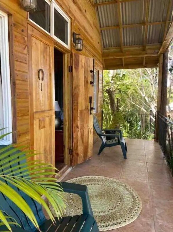 Exterior detail - Peace of Nirvana - Windmill Cottage 1 (Malvern)