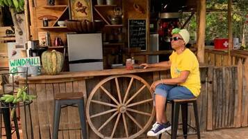 Bar (en la propiedad)