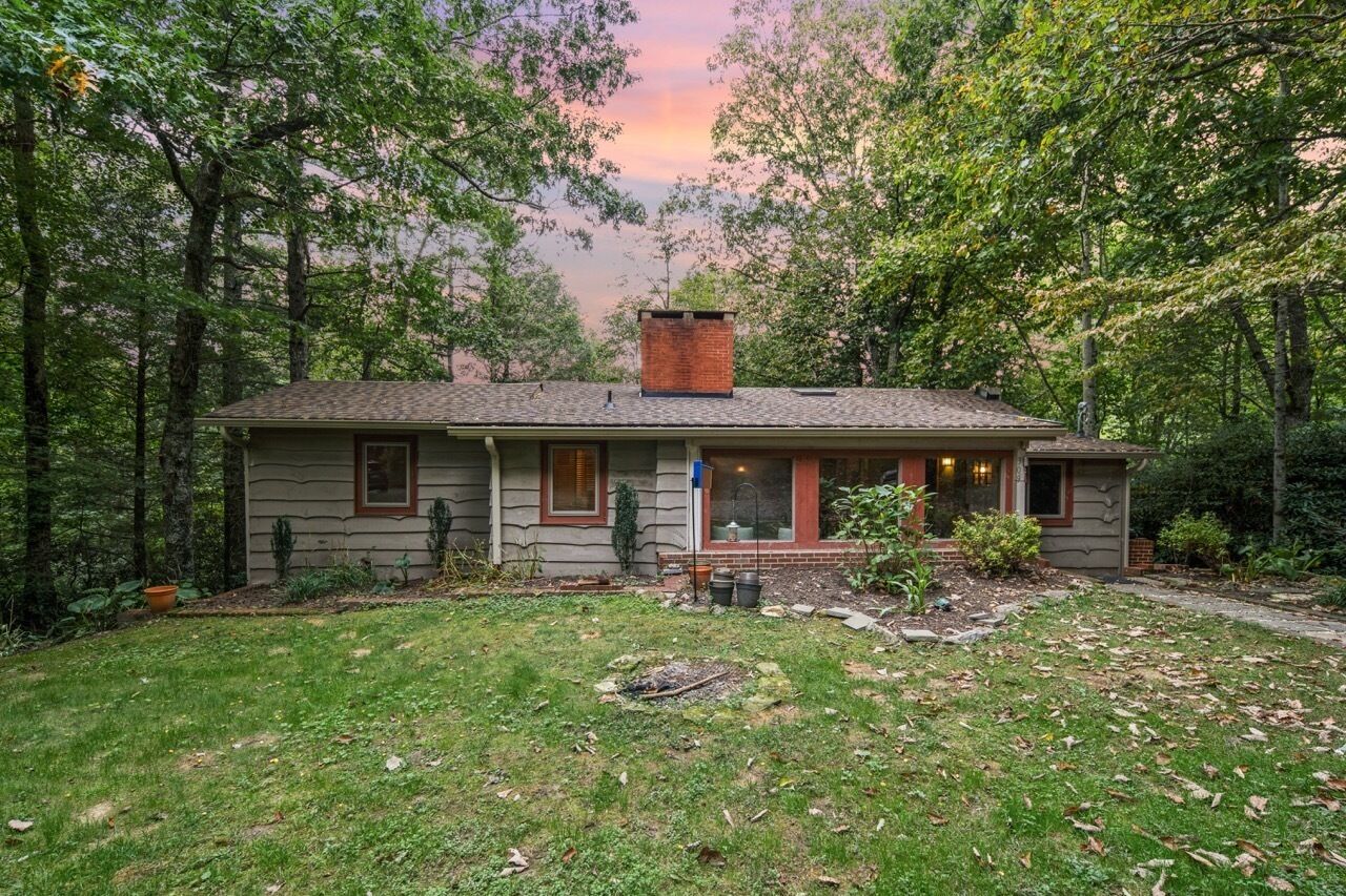 Holiday Hills Mountain Retreat-  house close to Boone and Blowing Rock