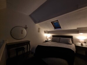 1 Schlafzimmer, Reisekinderbett, kostenloses WLAN, Bettwäsche