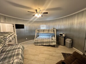 2 chambres, draps fournis