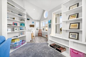 Interior - Town Neck Beachside Hideaway (Sandwich)