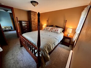 4 bedrooms, travel crib, free WiFi, bed sheets