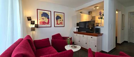 TV, DVD player, aparelho de som