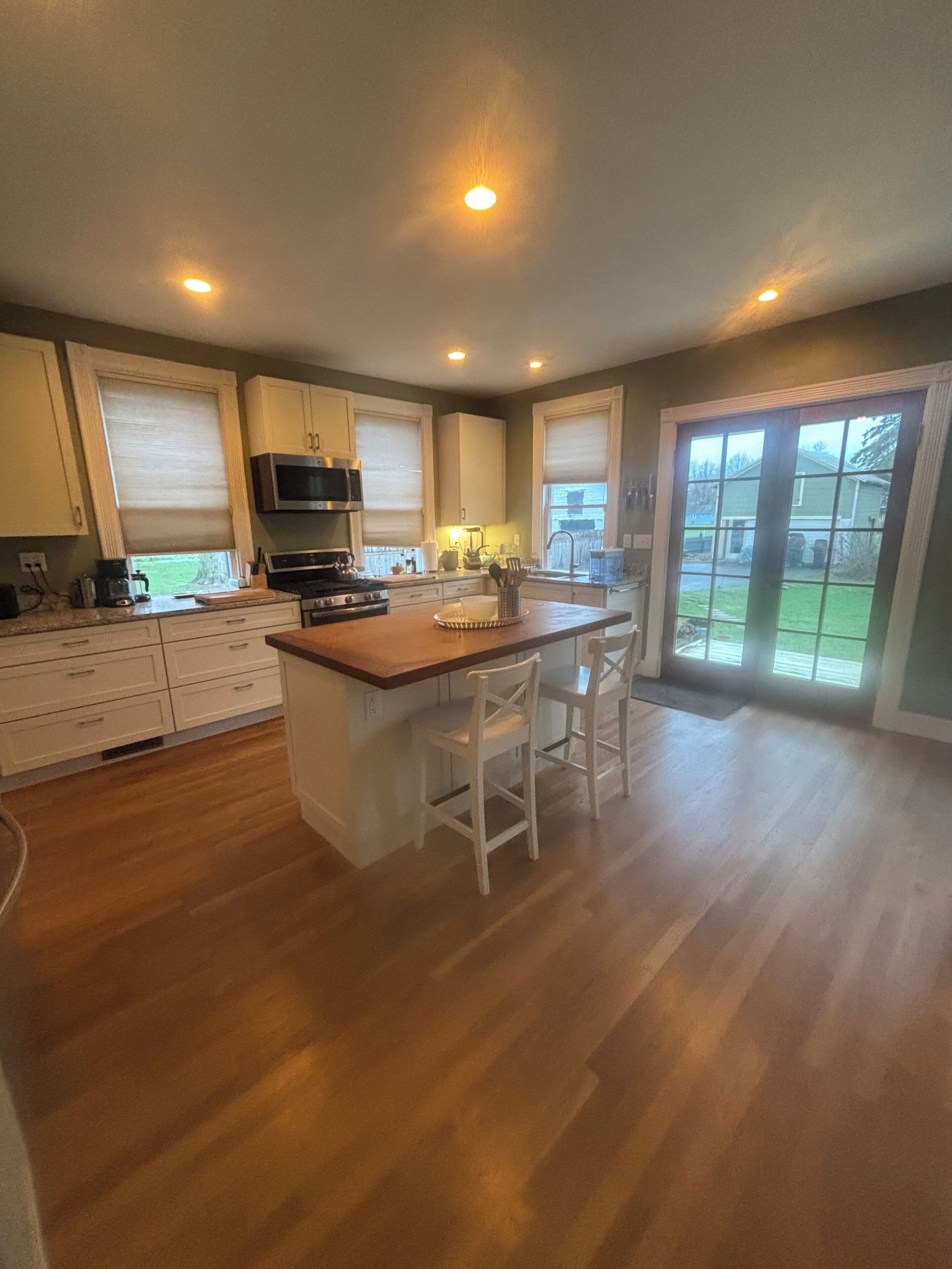 電子レンジ、オーブン、コンロ、食器洗い機