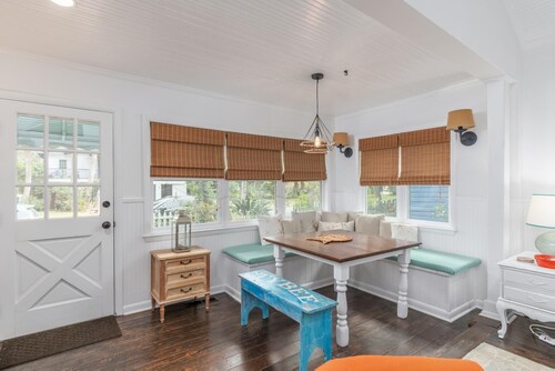 Darling Beach House with Private Pool!