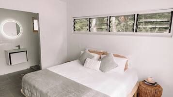 Premium bedding, individually decorated, individually furnished, desk