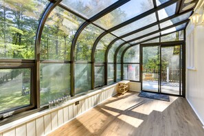 Interior - Glen Spey Cabin with Deck: 1 Mi to Mohican Lake! (Glen Spey)
