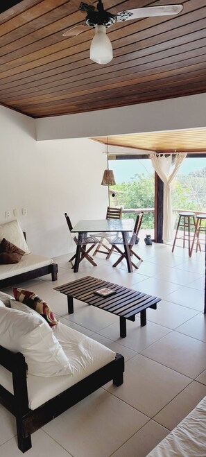 Living area - Vista Espetacular Para o Mar, Perto das Praias e Trilhas! (Rio dejaneiro)