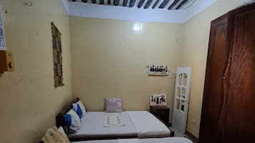 5 soverom, strykejern/-brett og sengetøy