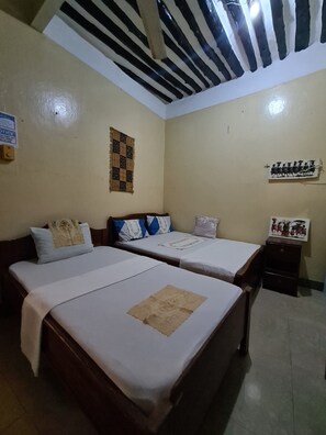 5 soverom, strykejern/-brett og sengetøy